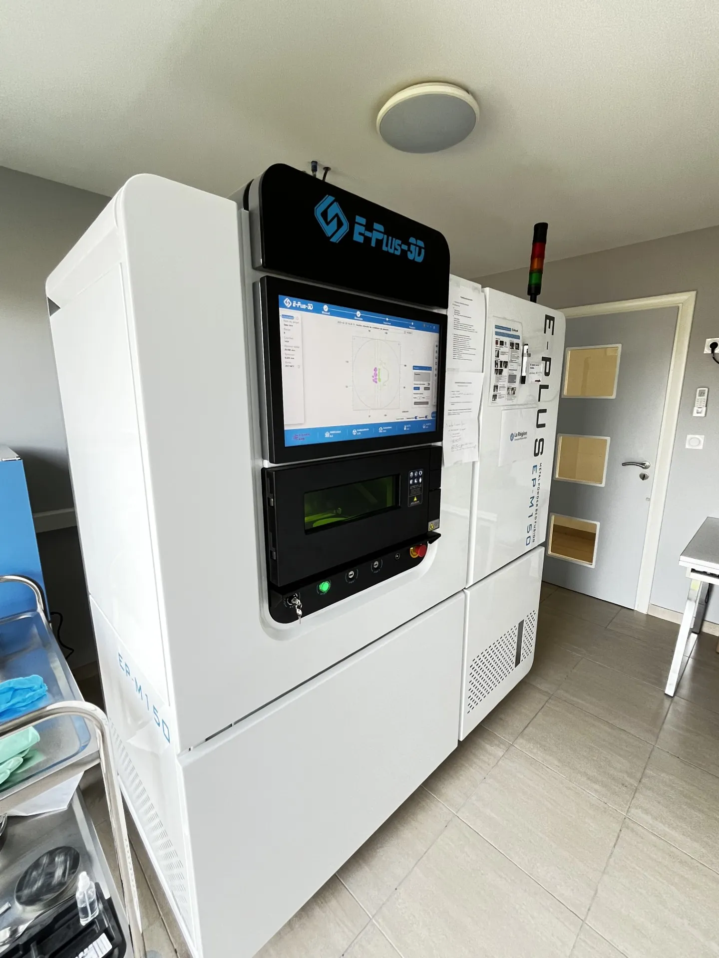 Machine de prothèses dentaires